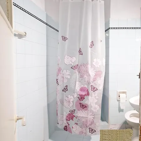 Shared Near Acropolis & Monastiraki Area *